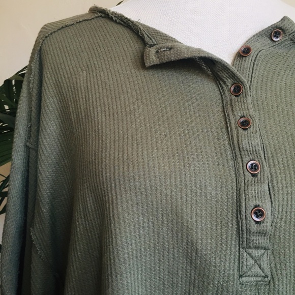 Free People • Benedict Canyon Henley - Picture 6 of 8